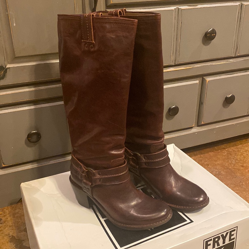 Frye Boots size 10M